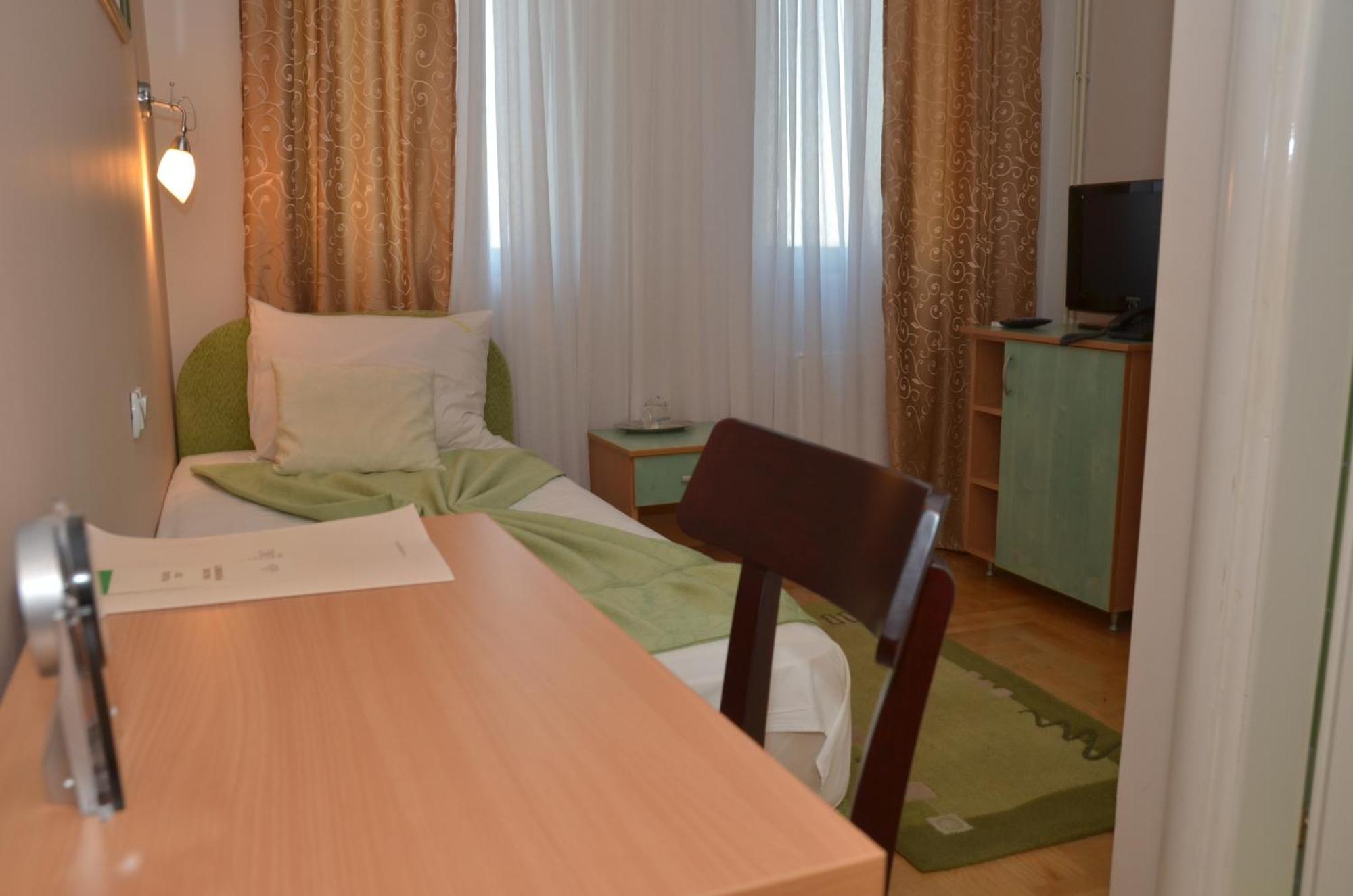 Hotel Dragovic Smederevo Room photo